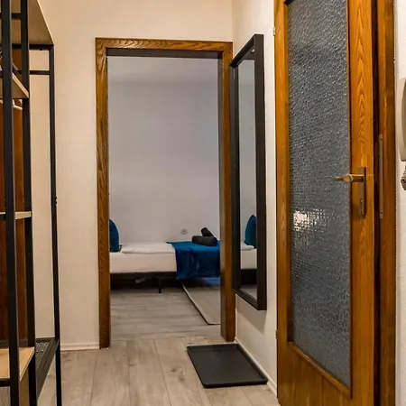 Charmant, Zentral Mit Parkplatz Apartment